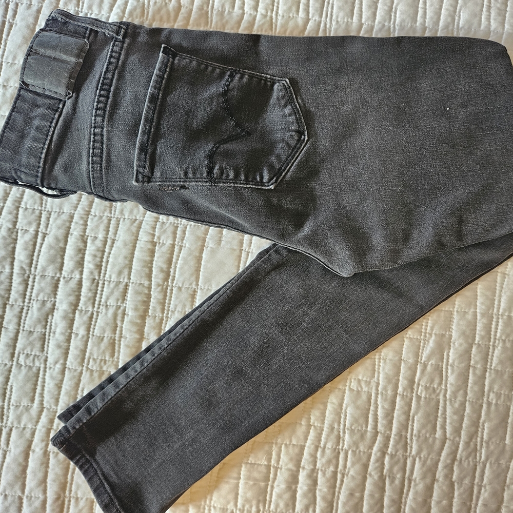 Levi's Women's Skinny Jeans - Dark Gray